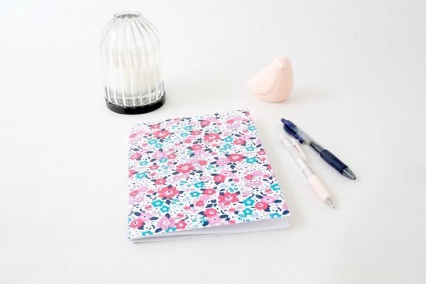es-jolis-cahiers-cahier-liberty-bleu-et-rose